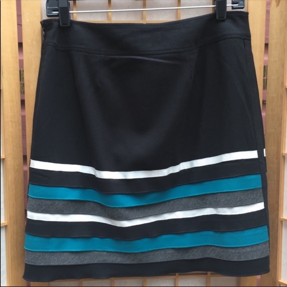 WHBM Layered Skirt SZ 6 - Picture 5 of 8